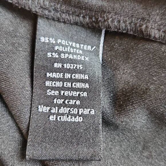 T40 Zac and Rachel black velour top withT Bell sleeves - Picture 6 of 9